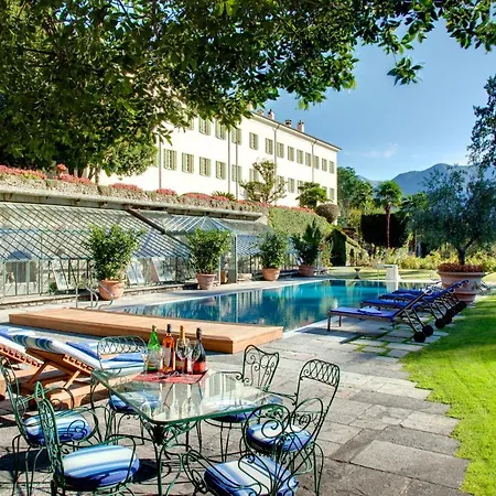 Sleeps 30 Pool Air Con Villa Moltrasio