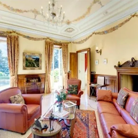 Villa Sleeps 30 Pool Air Con Moltrasio
